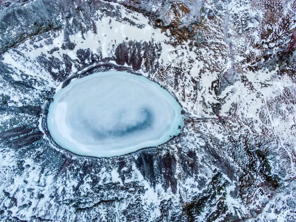 Image of Crater Lake in winters