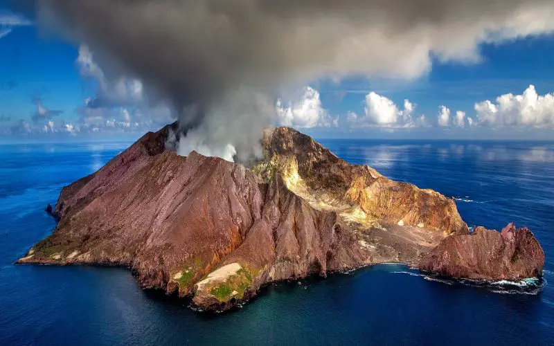Pros and Cons of Volcanoes