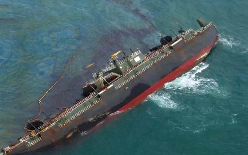 Oil Spills Causes Effects and Solutions