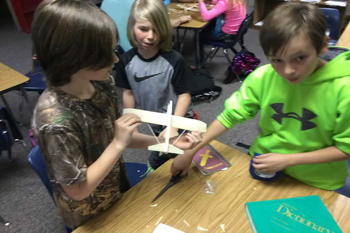 How to Make Balsa Wood Gliders