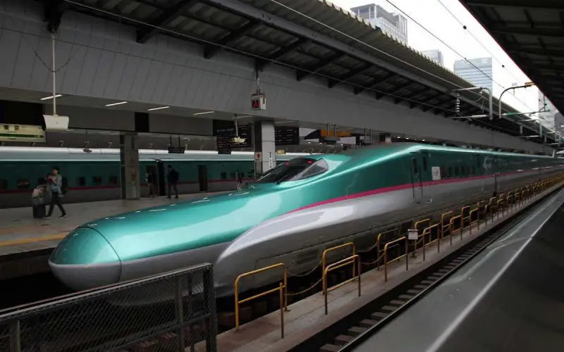 Bullet Trains as a Biomimicry of Kingfisher Beak