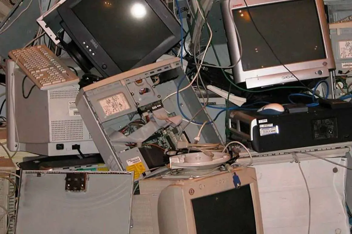 How to Dispose Of Old Tube TVs Environment Buddy